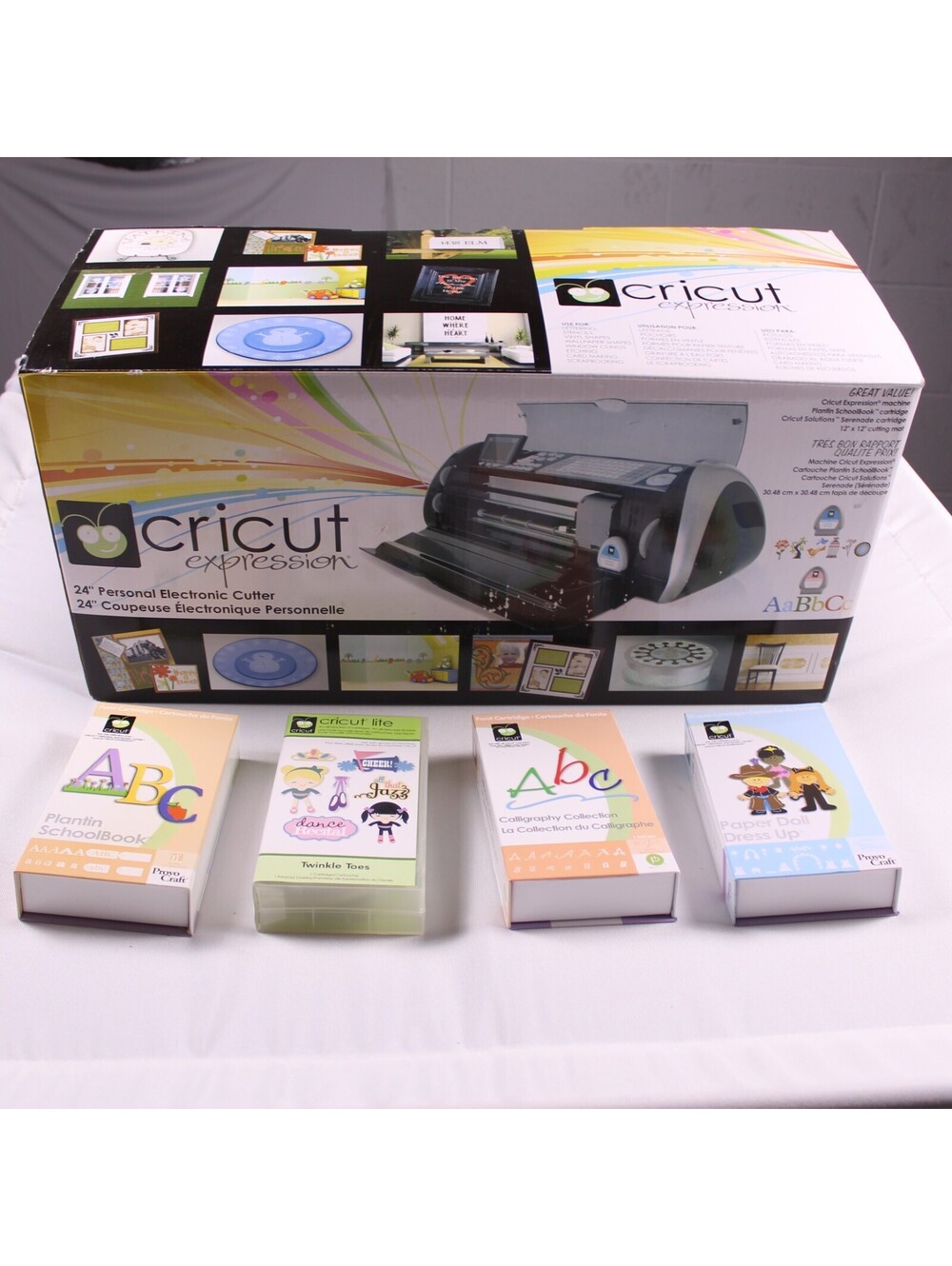 Cricut Expression 24" Electronic Cutter CREX001 Boxed Bundle CD Manuals 4 Cartri